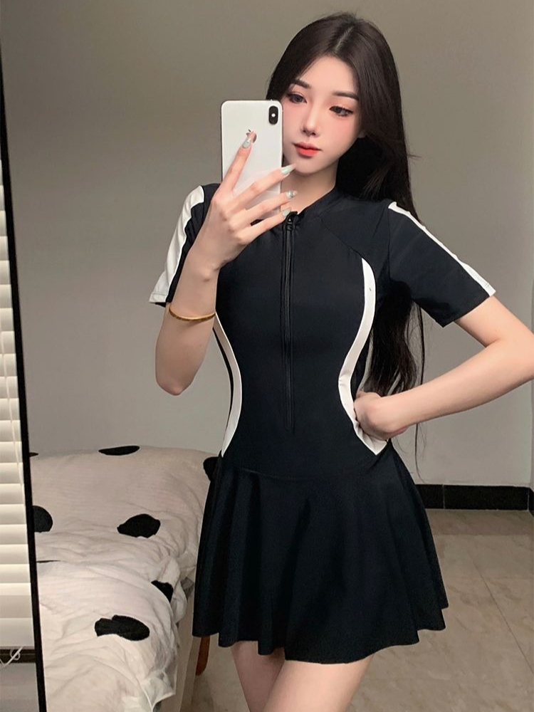 Nuevo Traje de Baño de Una Pie - Spa & Wellness Earth City Москва Шелепиха reseña y precio